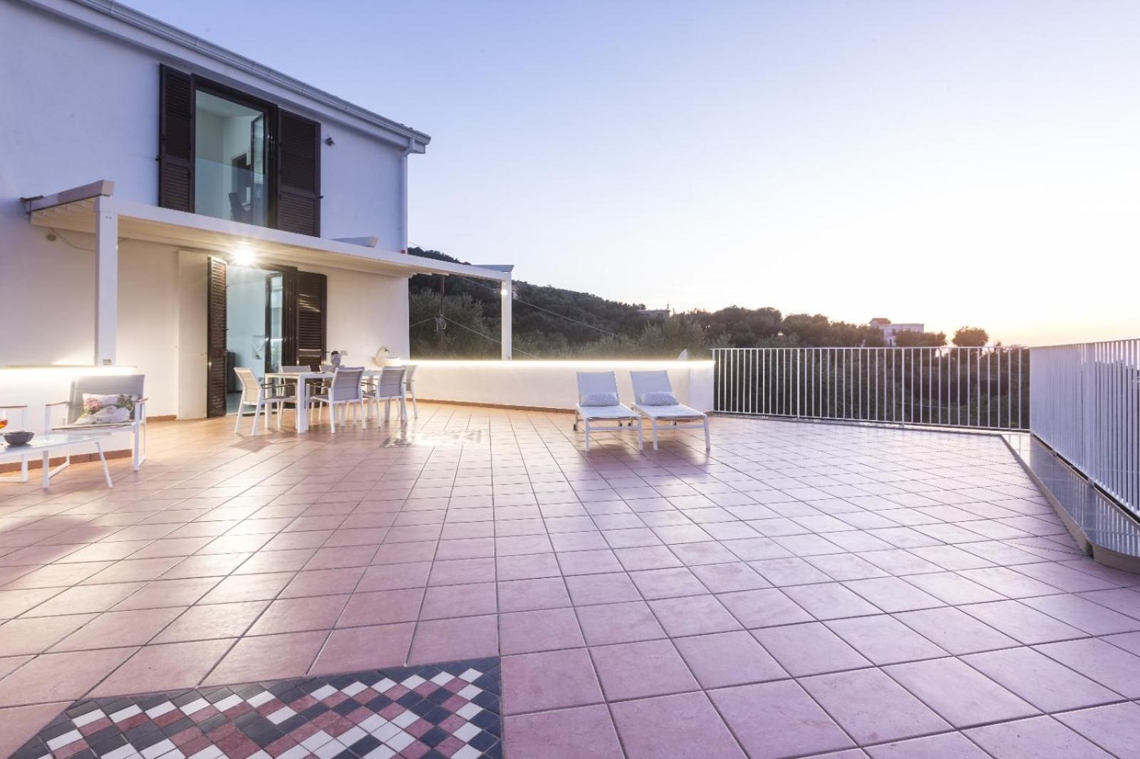 Вилла La Terrazza Sul Golfo Сорренто Экстерьер фото
